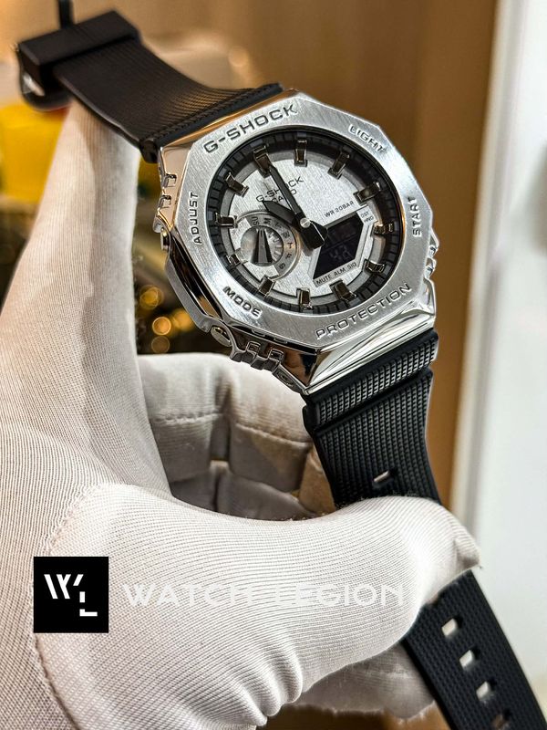 GSHOCK GM 2100 SILVER METAL BODY