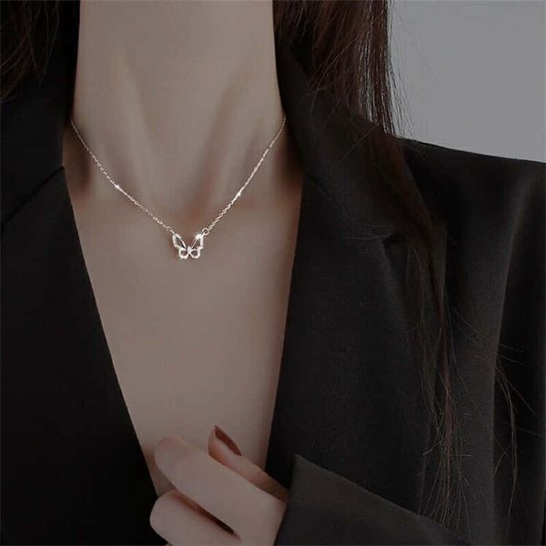 Hollow crestal butterfly necklace