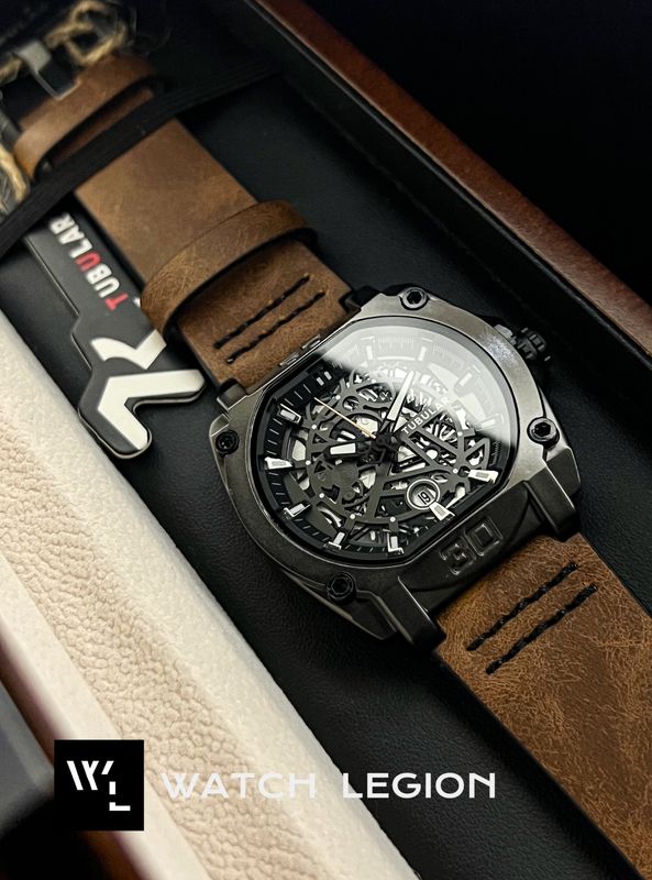 TUBLAR BELT SQUARE BLK CASE LIGHT BROWN BELT