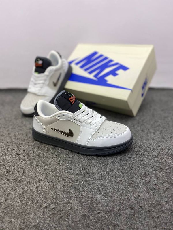 Nike Air Jordan 1 MM Low 'Phantom Dust Metallic Dark Grey