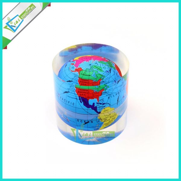 Paperweight Globe Dimension 5x5x5 cm Acrylic Material Random Design