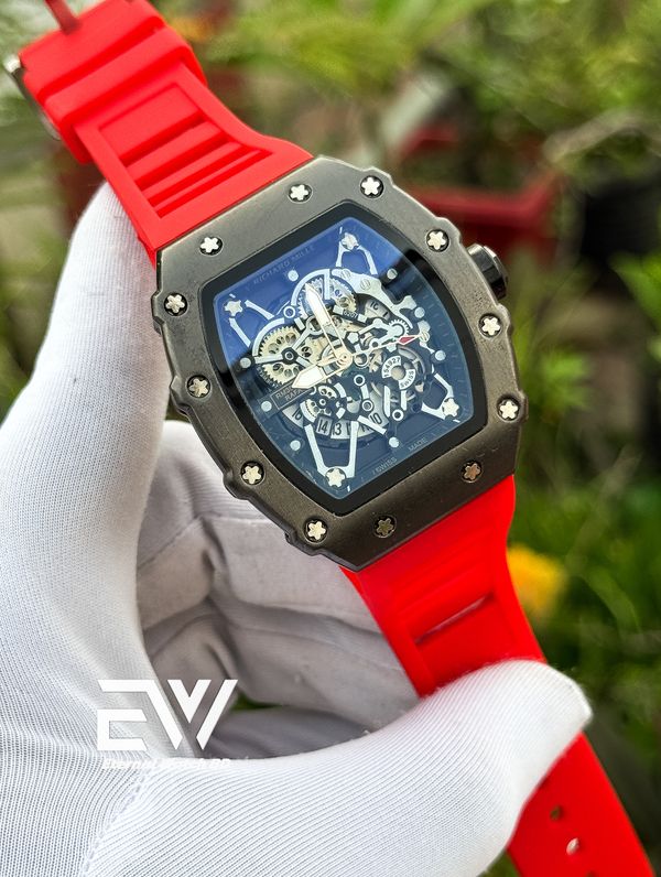 RICHARD MILLE BLACK CASE RED BELT