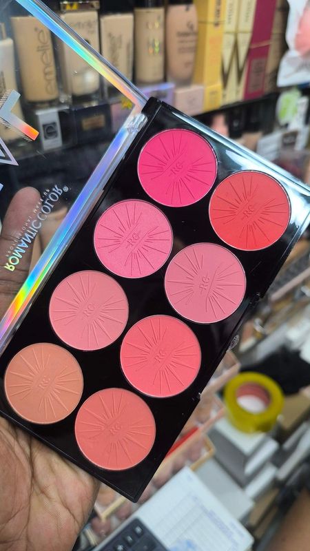 8 colour blush