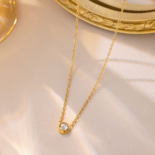 Minimal stone pendant