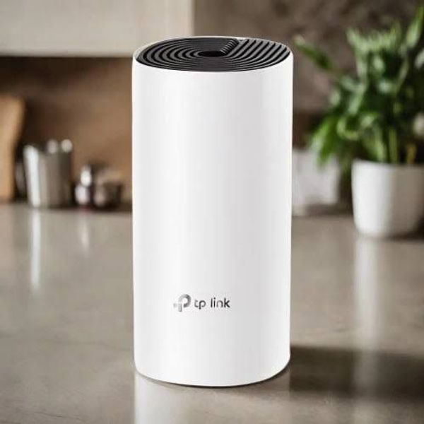 TP-Link M4-1P: High-Speed Internet with Compact Versatility
