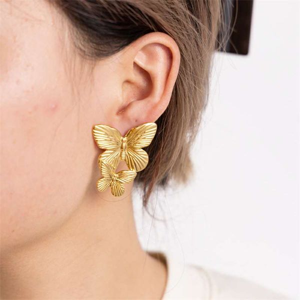 Butterfly leaf earring