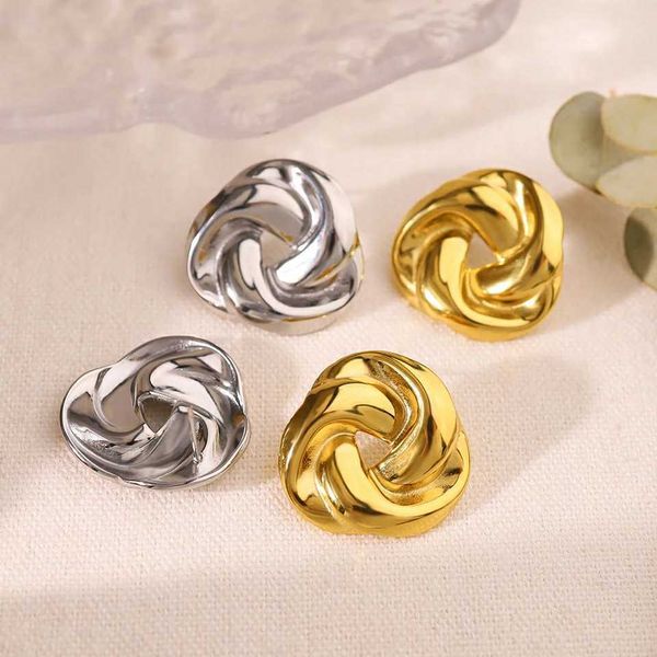Wield and Fire trendy earrings 2.5 cm