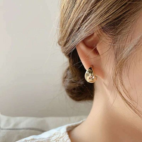 Gemetic round earrings