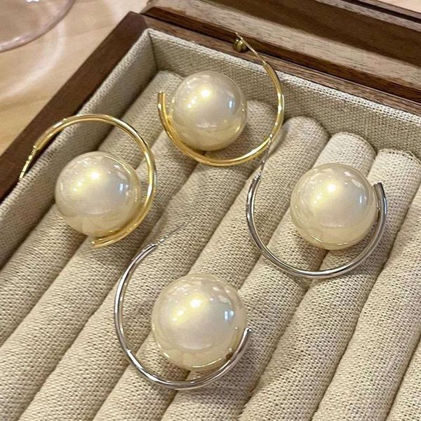 French retro temperament large pearl earrings,Color: Silver and golden