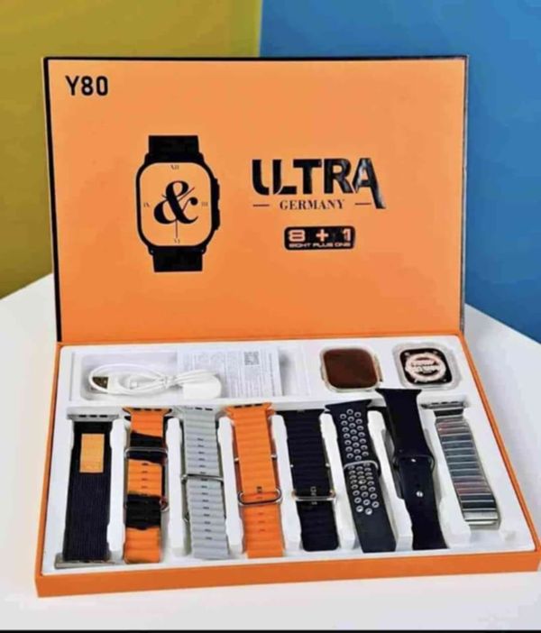 Y80 Ultra Smart Watch.