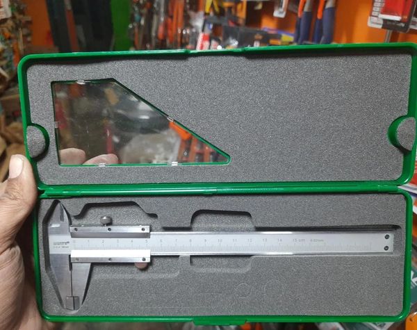 Analog Vernier Calipers 6 Inch Vernier Schel or Slide Caliper good quality Vernier calipers 6'' inch With plastic box same as picture