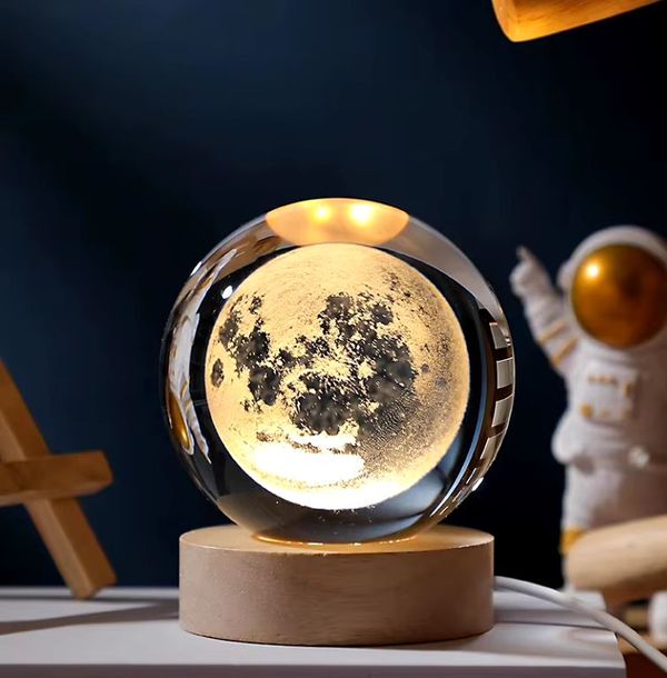 7 Color Changing LED 3D Crystal Ball .