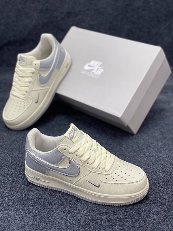 Nike Air Force 1 Low