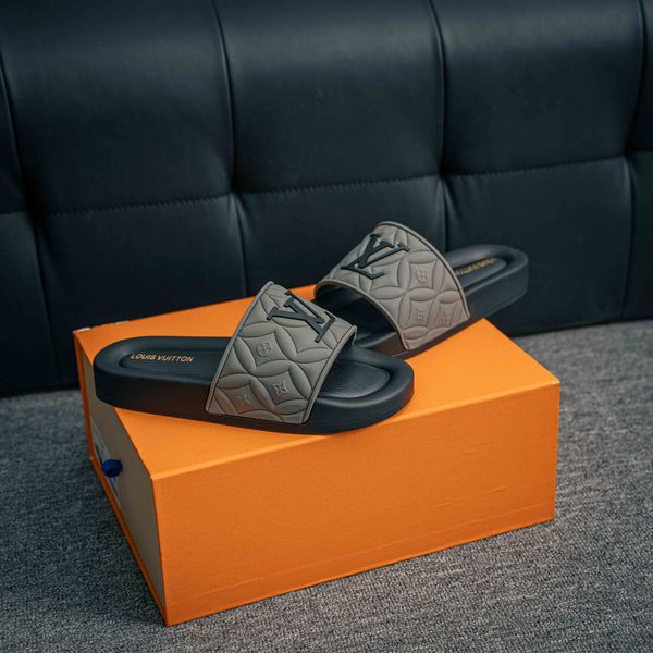 Louis Vuitton slides (1:1)