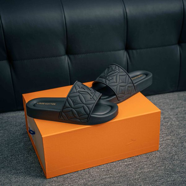 Louis Vuitton slides (1:1)