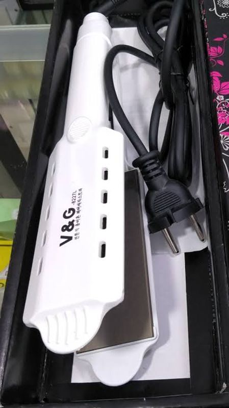 V&G 8227 Professional Hair Straightener