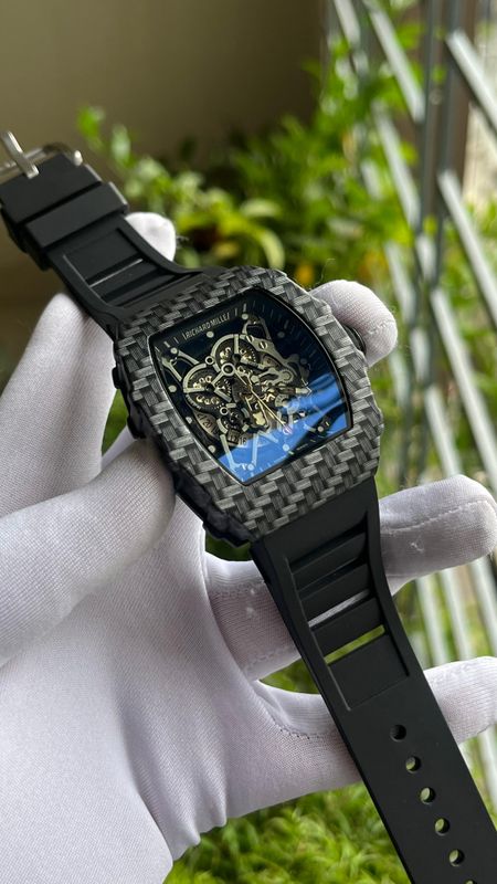 RM CARBON CASE BLACK STRAP (AA)