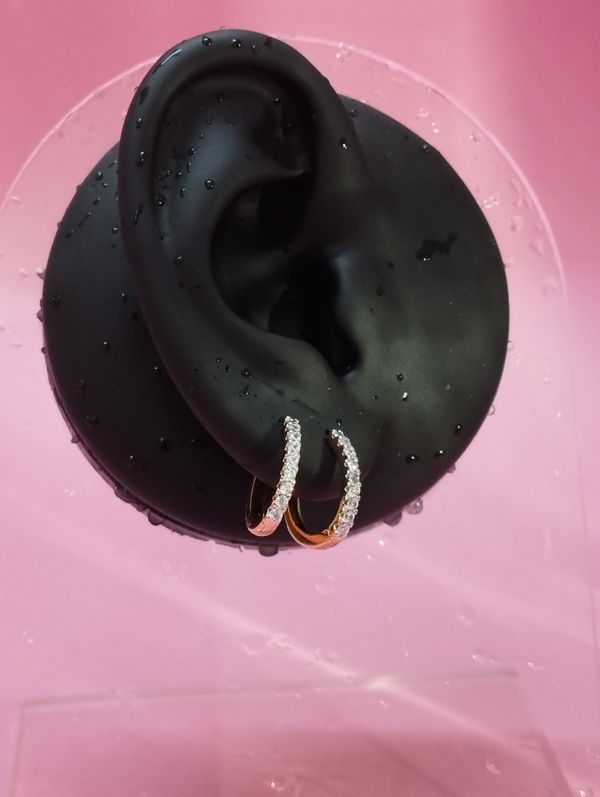 Dainty rosegold hoop earrings