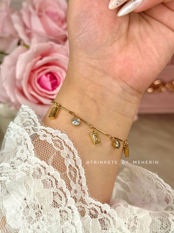 Round square charm bracelet