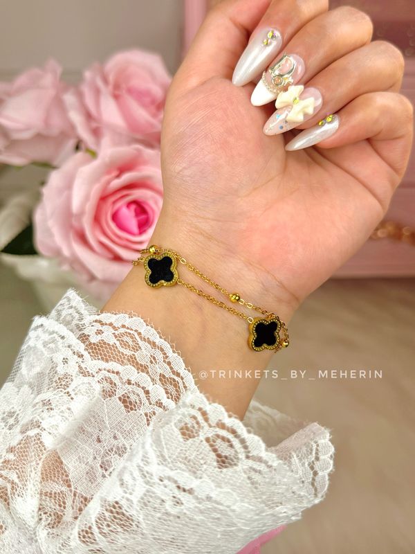 Double layer clover bracelet