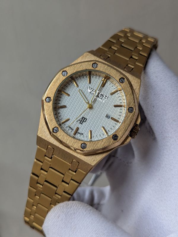 AP Quartz Golden White Face