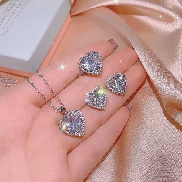 Love zircon set