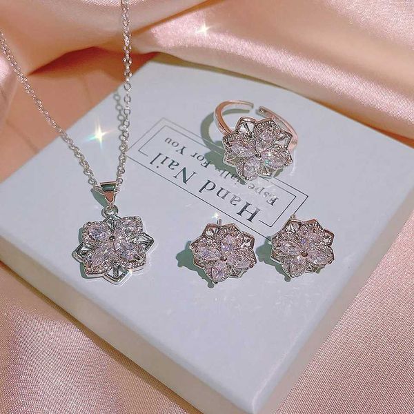 Shining Flower Jewellery Set
