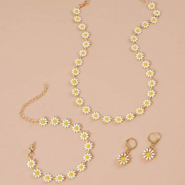 Daisy flower nacklace set +🌼Nacklace🌼Earring🌼bracelets