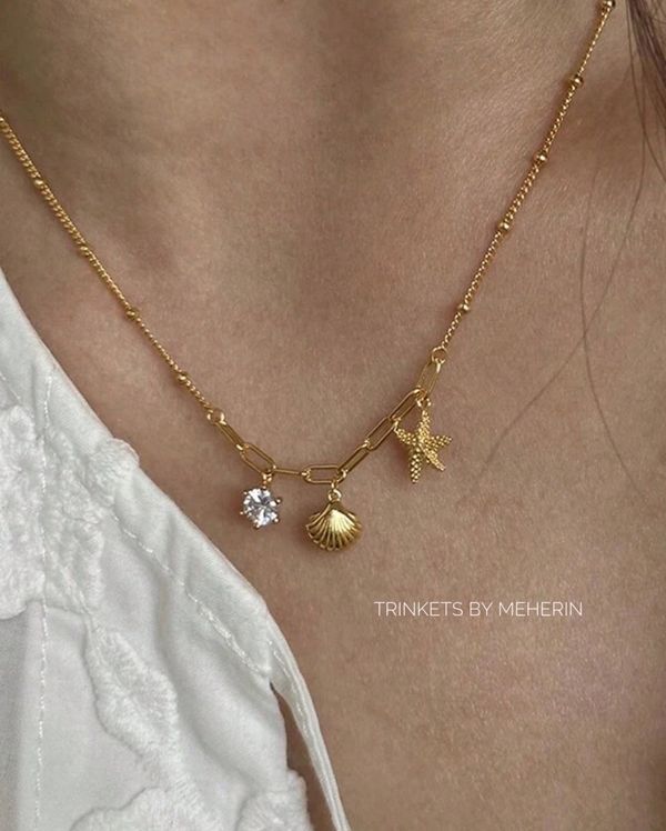 Beach shell neckpiece - Image 1