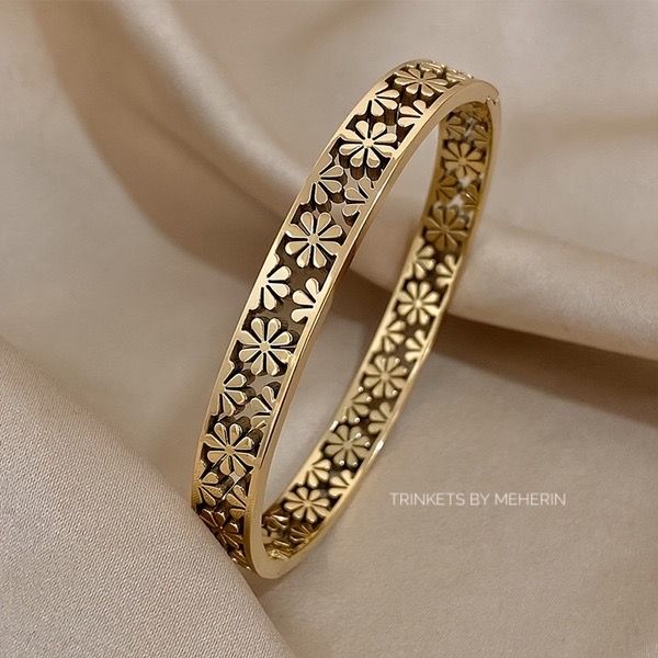Floral cuff bracelet - Image 1