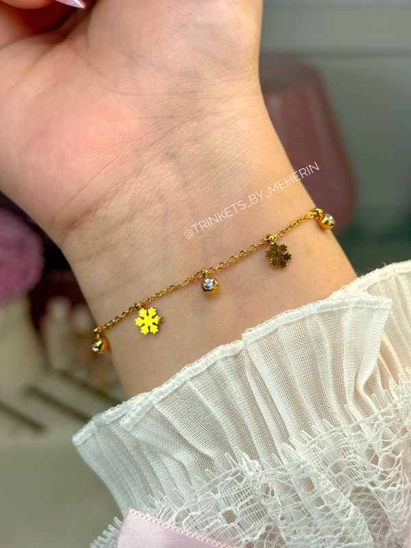 Charm bracelet - snowflake - Image 1