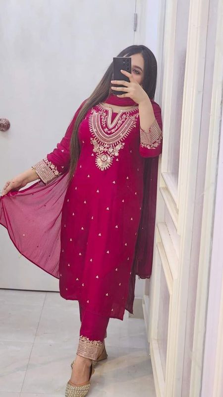 সিকোয়েন্স এমব্রয়ডারি থ্রি পিস