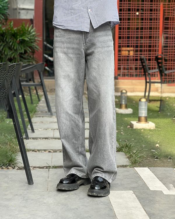 Faded gray baggy fitted denim pant