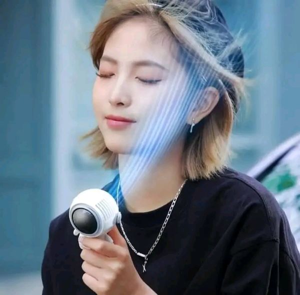 đĨ MAYTTO Mini Handheld rechargeable Bladeless Silent &Portable Astronaut Fan.... - Image 2