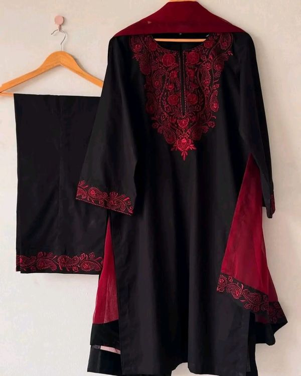 Sequence Embroidery Three Piece