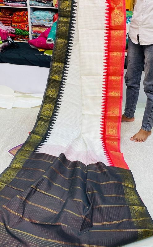 Red and Black Ganga Jamuna Par Madurai Saree
