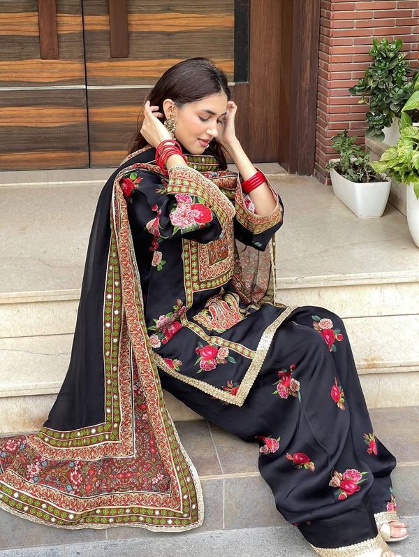 Pakistani Inspired – “Farsi Rose