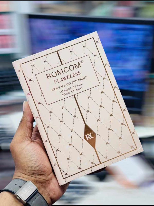 Romcom Flawless Eyeshadow Palette