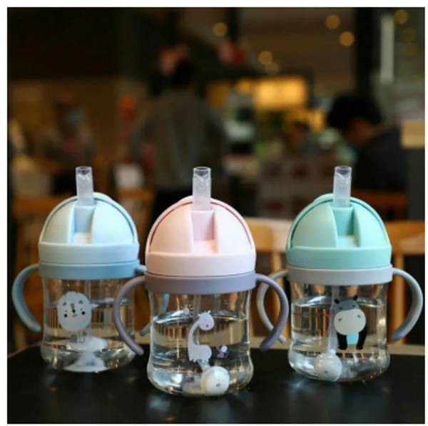 Baby learning to drink 300ml straw cup with gravity ball anti-grab water bottle portable handle scale kindergarten drop-resistant plastic cup