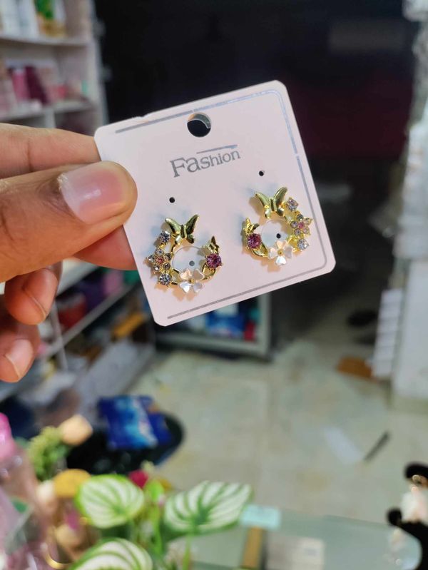 New cute  butterfly earrings