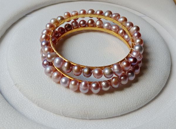 Levender colour Pearl Bangle