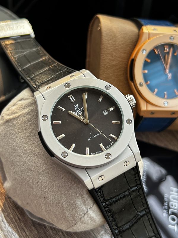 Hublot Classic Fusion Black Dial Silver Case Automatic AA