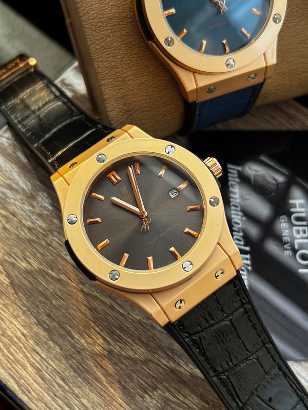 Hublot Classic Fusion Rose Gold Frame Black Dial Automatic AA