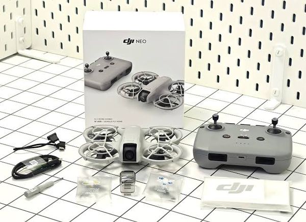 DJI Neo Fly More Combo