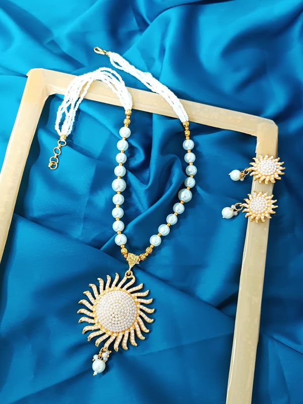 Sunshine Pearl Jewellery: Exclusive Designs, Timeless Elegance