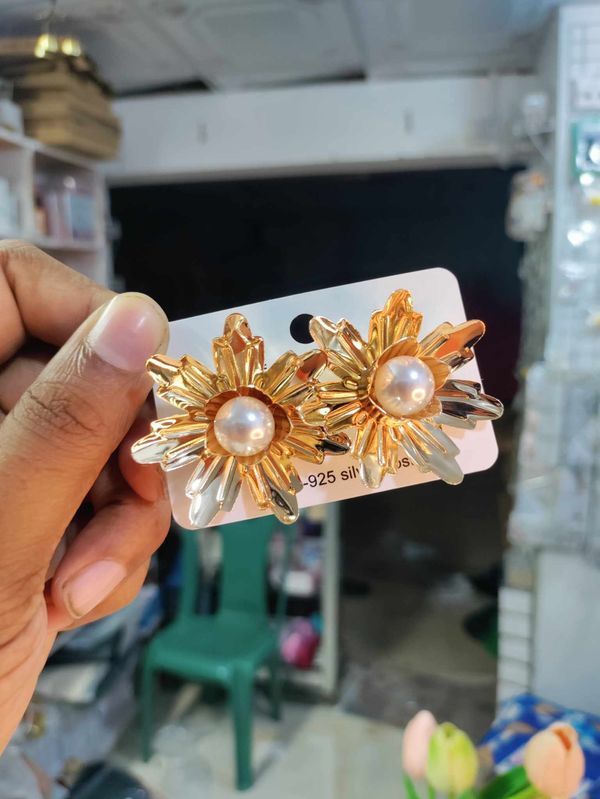 Fashion sunflower earring
