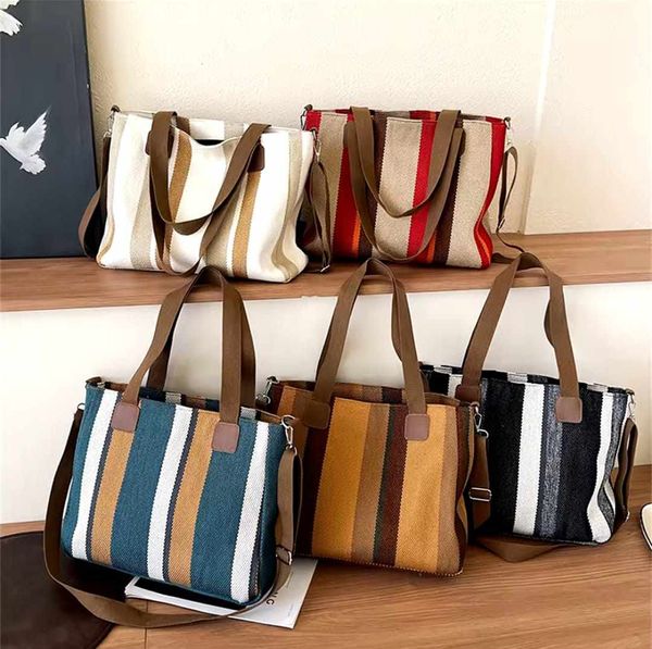 qSummer beach woman tote bag available Color type: Red/brown/blue/white