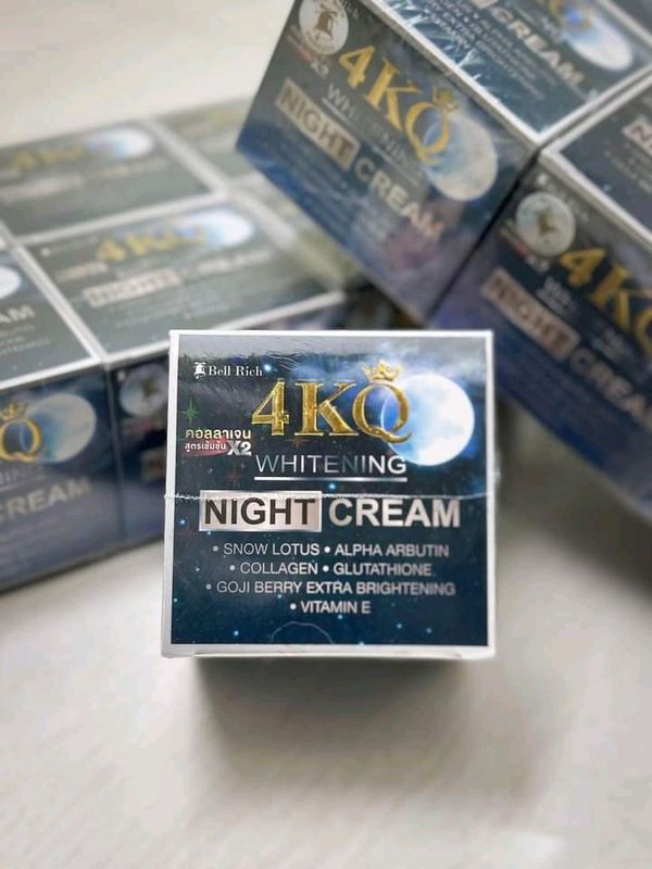 4KQ plus whitening night Cream.