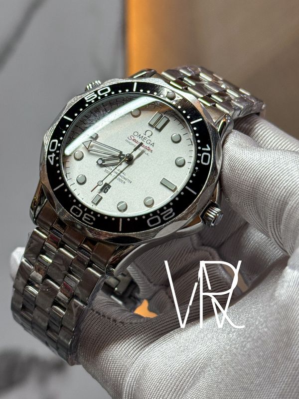 OMEGA 300M SILVER CHAIN,WHITE DIAL