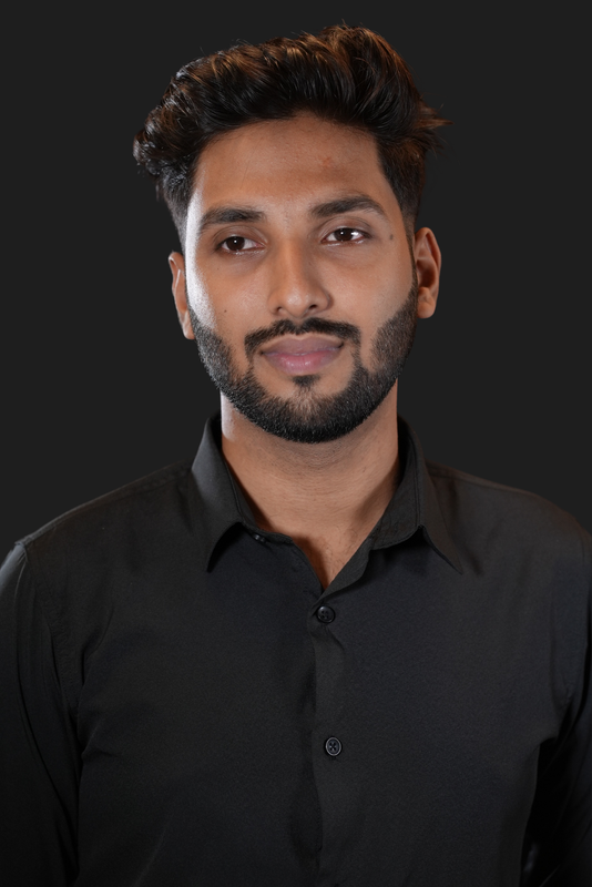 ILIAF Timeless Black Essential Shirt - Versatile Professional Wear - Image 2